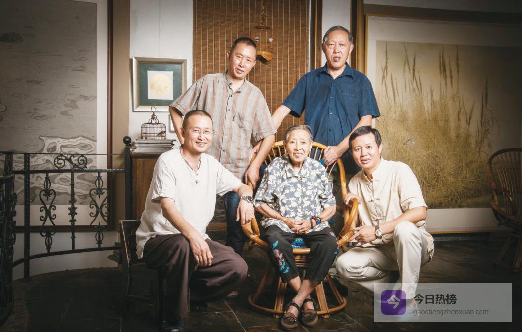 一支笔，三代人：方氏书画院里的烟火与山河