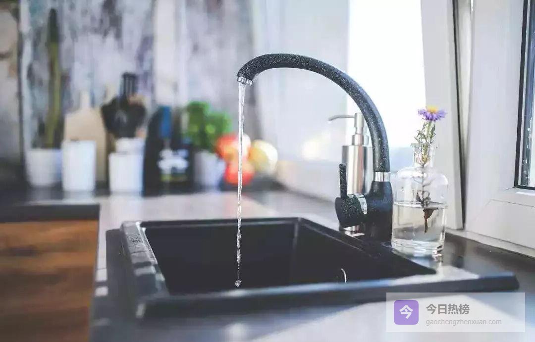 自来水也能泡出好茶：3个关键步骤让水质秒变“山泉水”