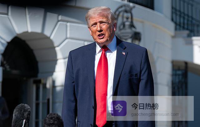 打不动伊朗转头欺负古巴，特朗普刷存在感，要把美国拖入万丈深渊