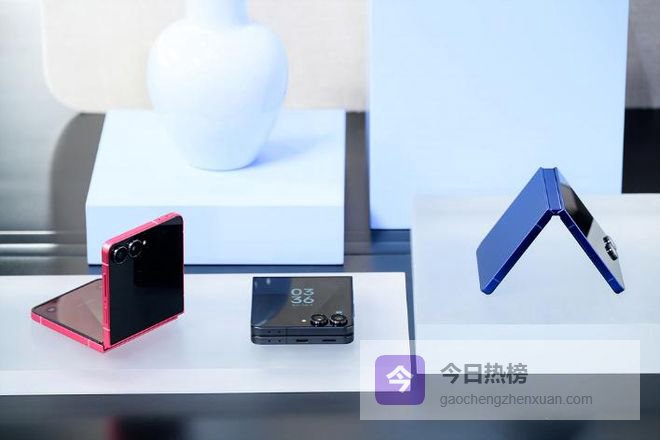 三星Galaxy Z Flip7：大尺寸外屏+语聊视界，让我的旅行从容不迫