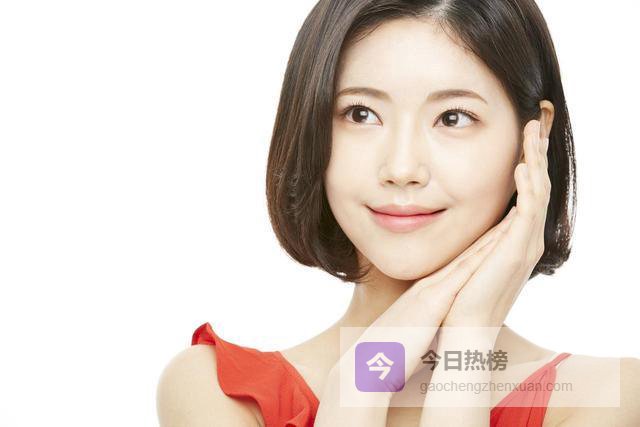 一个女人，她的面相很迷人，往往是因为这4点