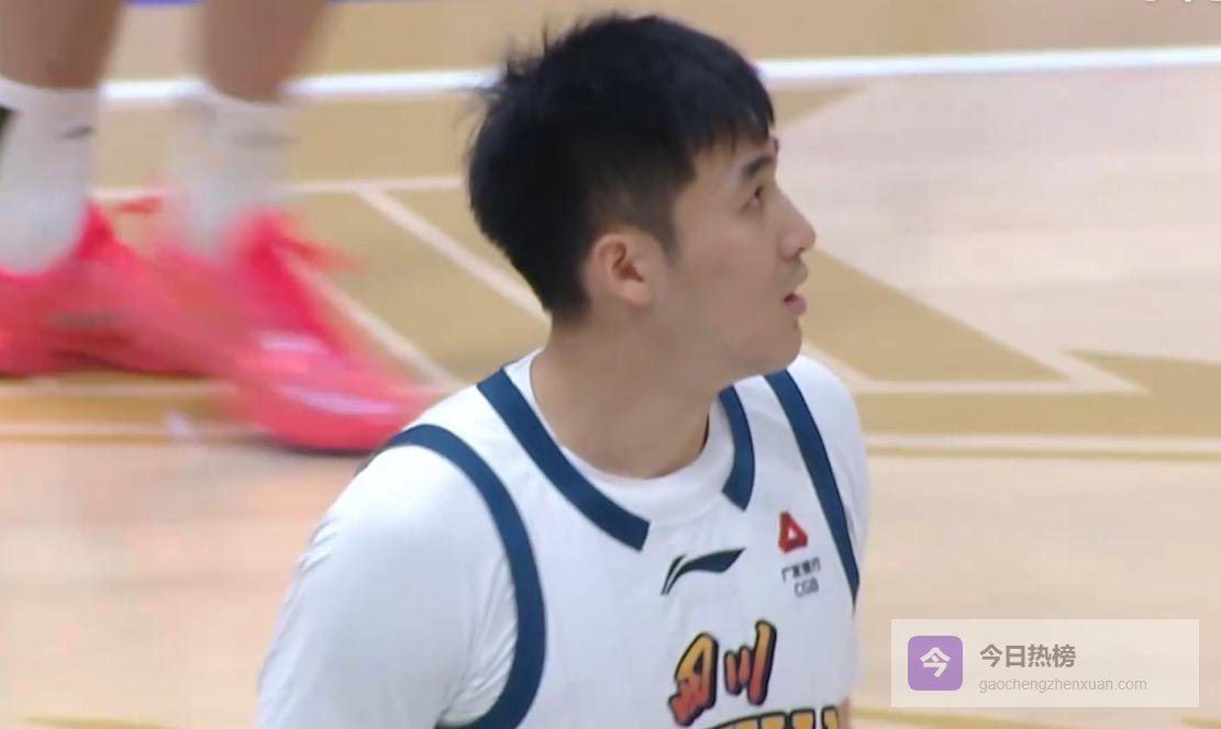 他们71-93又败了：CBA总冠军球队40连败，主教练无语，真是没眼看