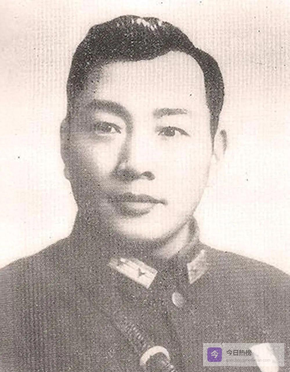 陈赓光着脚参加黄埔军校同学聚会，现场一座皆惊众人愕然，宋希濂见状后便说道：我懂他的意思