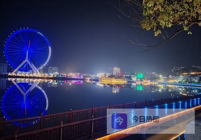 黄金暴跌，慌了吗？别急，华尔街大佬说：这只是暴富前的大洗盘！