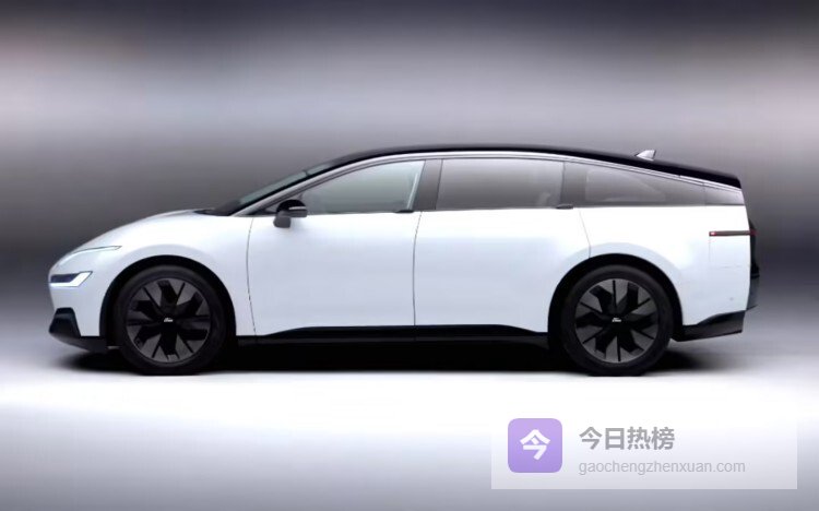 福特把砍掉的三排座纯电SUV又拽回来了？还规划了增程版本