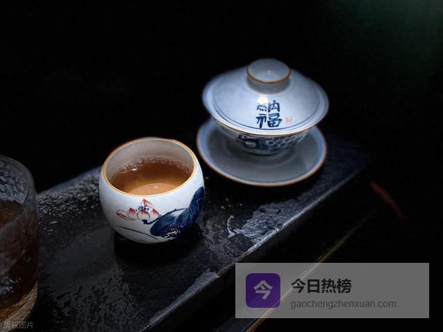 撕掉退缩的假面，去风暴中心拿你的宝藏