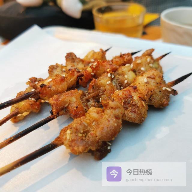 爱吃烧烤却怕伤身？搞懂这5个小技巧解馋又能避开健康雷区