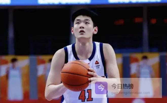 一场逆转 两人闪光 广东东阳光队加时战胜青岛队