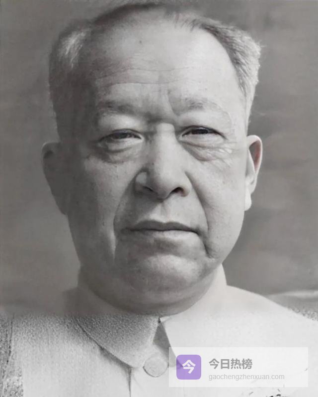 「李大章沉默半世纪，竟藏江青最大把柄？历史真相太扎心」