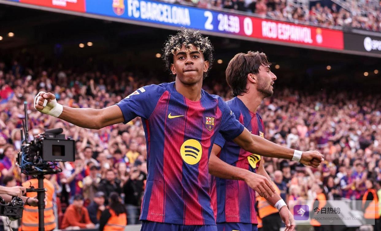 足坛一夜战报！巴萨4-1横扫同城死敌，让西甲冠军争夺悬念减小，九分优势