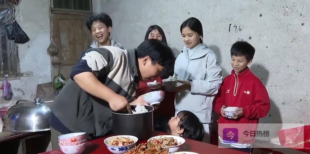 家有多娃条件尚可，为什么我还是心疼那个卖肉的21岁哥哥